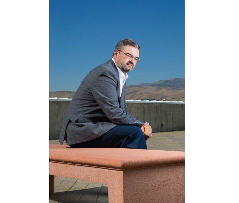 مردی که پیوند مغز استخوان شده بود، متوجه که اسپرم هایش فقط DNA اهدا کننده را دارند!